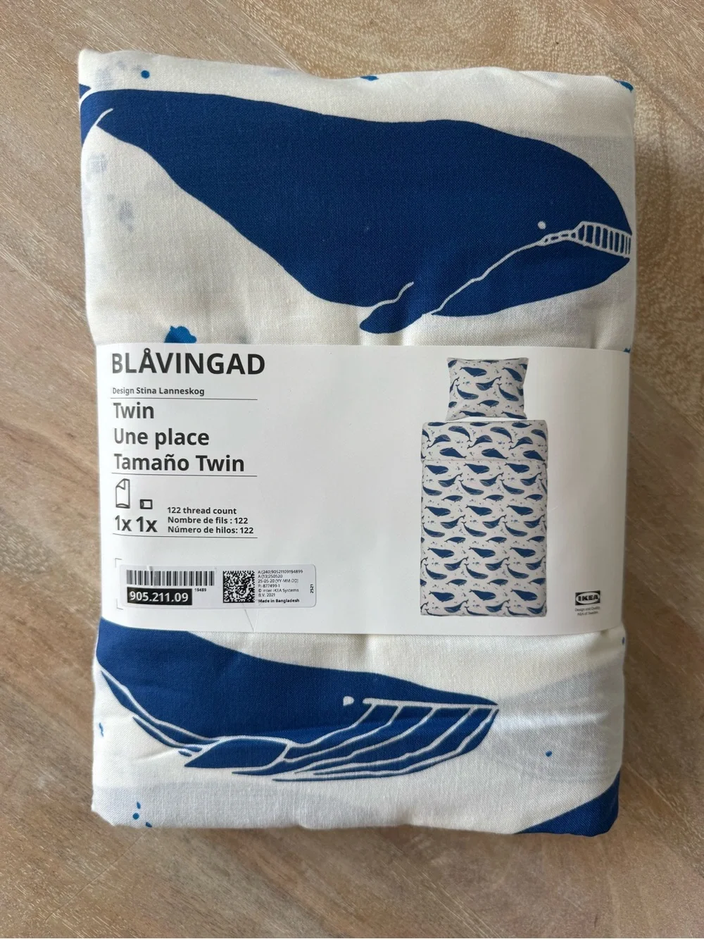 IKEA BLÅVINGAD White and Blue Whale Duvet Cover - Twin